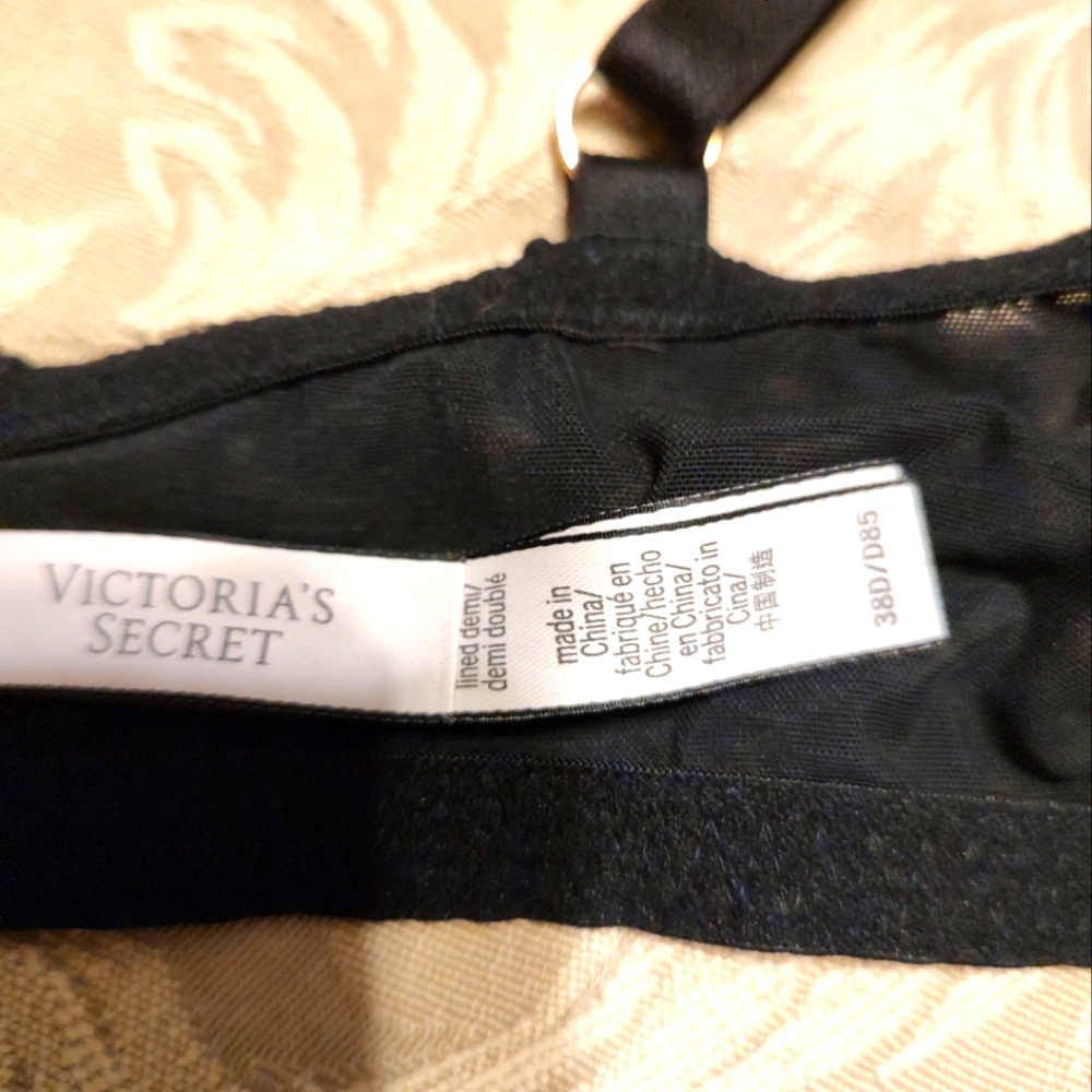 🔸🖤🔸 Fabulous Vintage VS Black Lace Lined Demi Bra - 38D - Picture 13 of 15